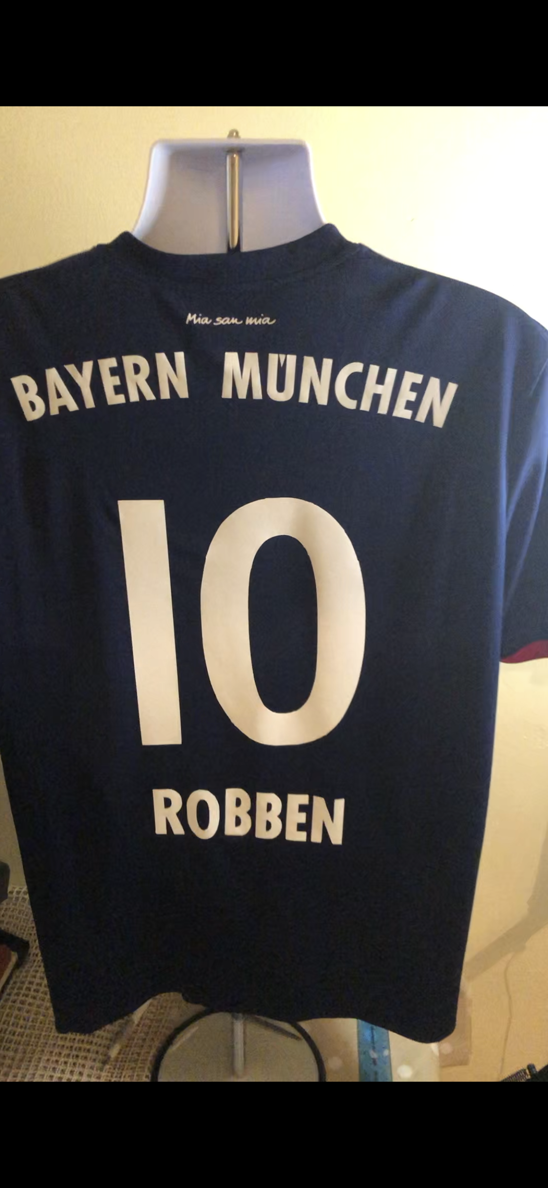 Classic Adidas Bayern Munich 2017/18 Away Shirt Robben 10 8/10