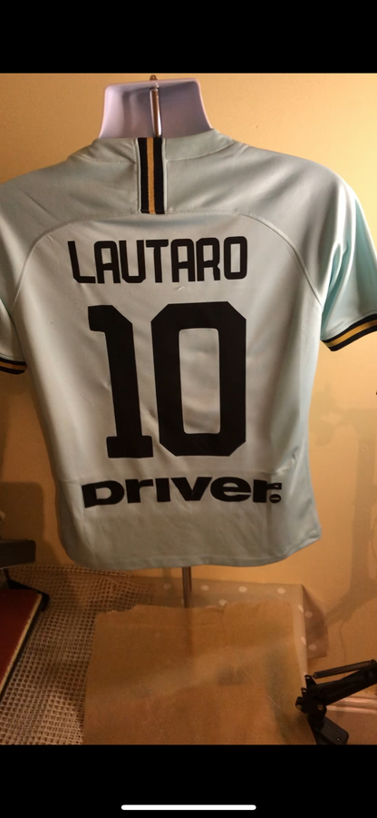 Retro Nike Inter Milan 2019/20 away shirt Lautaro 10 9/10